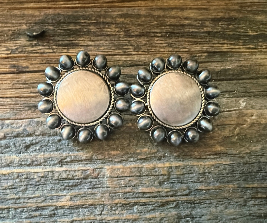 Round navajo earrings