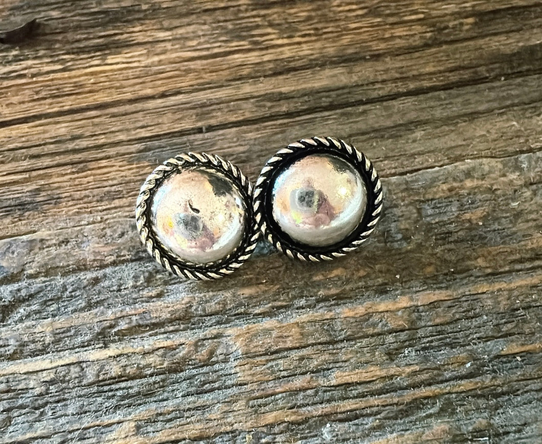 Rope stud earrings