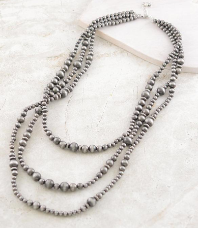 Navajo pearl bead layered necklace- silver