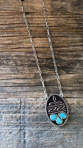 Oval boot stitch necklace