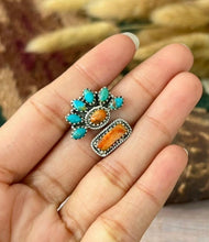 Load image into Gallery viewer, HANDMADE STERLING SILVER KINGMAN TURQUOISE WITH ORANGE MOJAVE