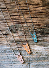 Load image into Gallery viewer, Horse Pendant Necklace