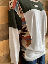 Load image into Gallery viewer, Reverse hem Aztec Doleman