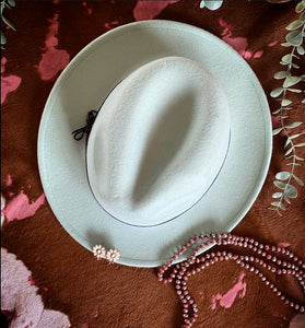 Jezebelles-Rancher Hat -Monroe style