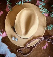 Load image into Gallery viewer, Jezebelles-Rancher Hat -Monroe style